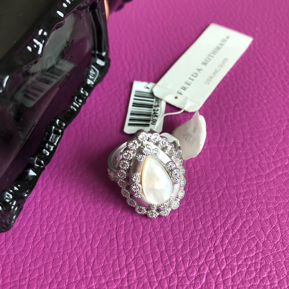💎 Freida Rothman Sterling Silver Ring 🖤 - Picture 2 of 5